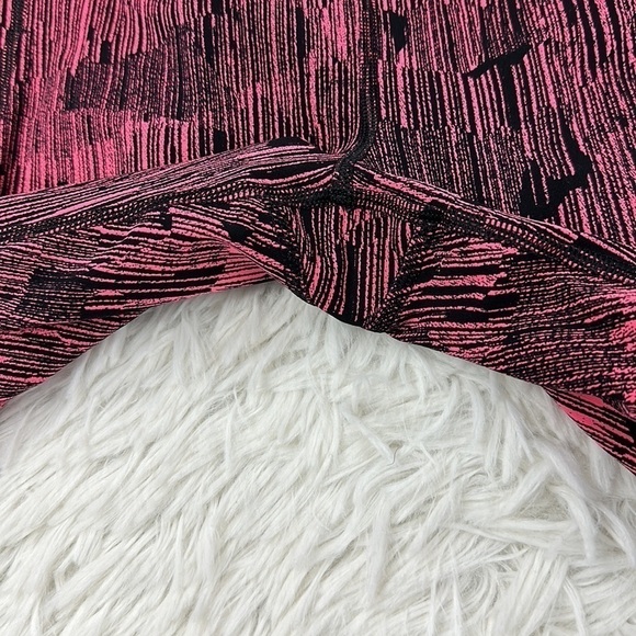 🔥$SALE$🔥Lululemon Pace Rival Crop (19") Down Pour Electric Coral Black / Black - Picture 3 of 7